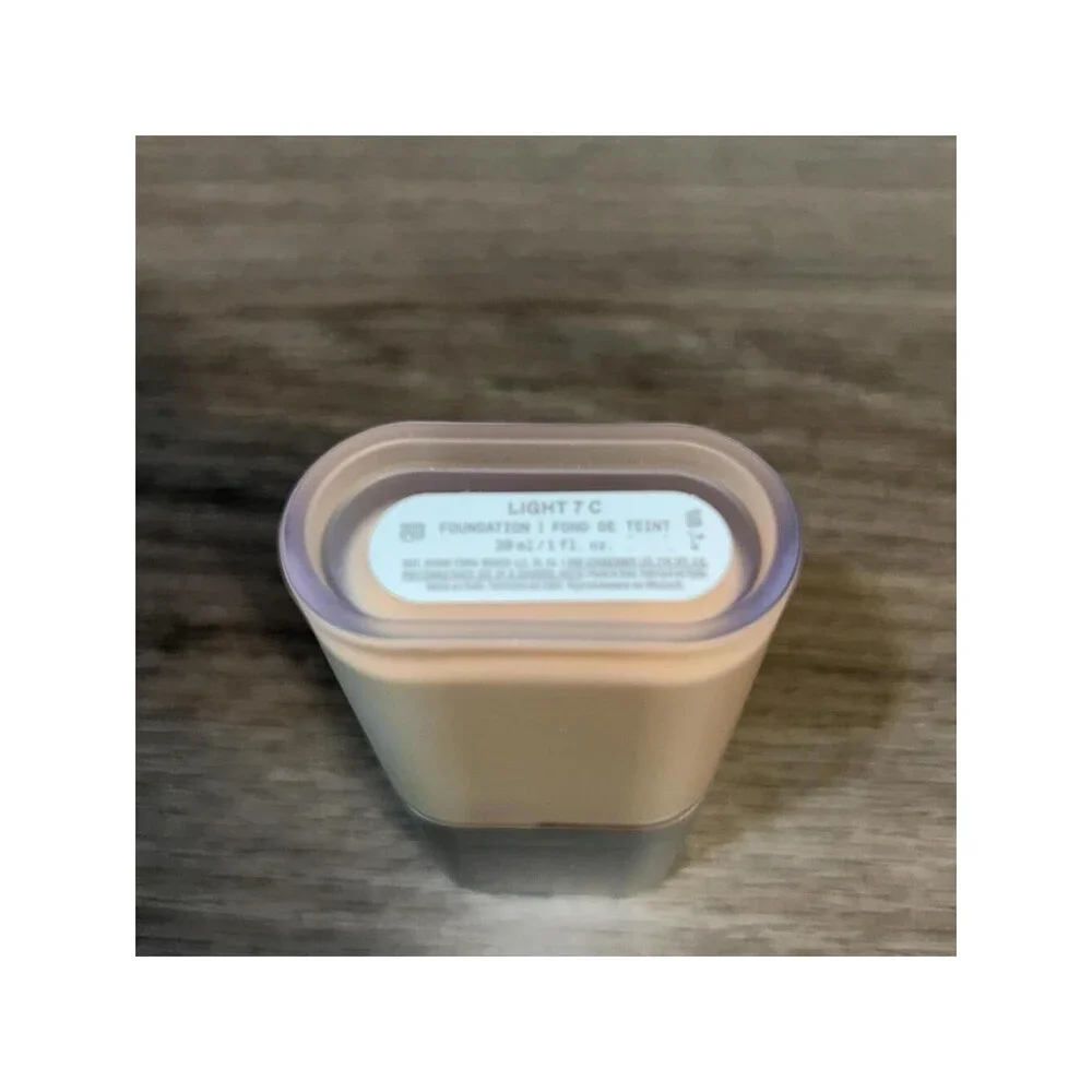r.e.m. beauty Sweetener Foundation Light 7C